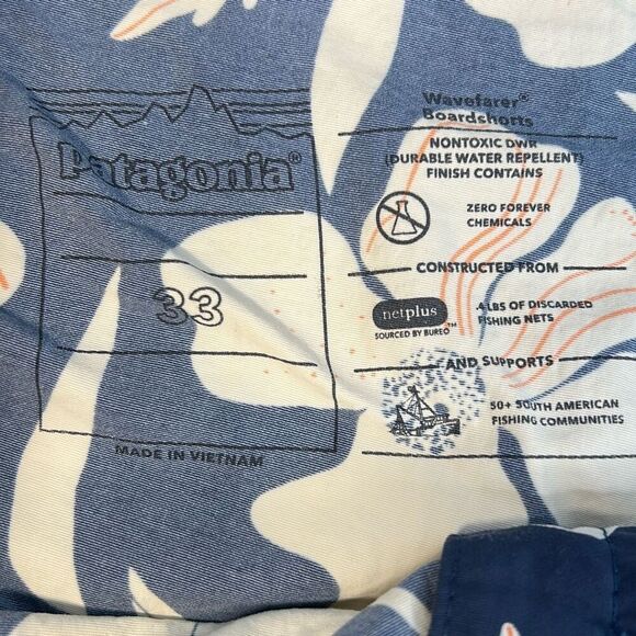 Patagonia Wavefarer Board Shorts Men’s 33 8” Inseam blue floral - Picture 3 of 7